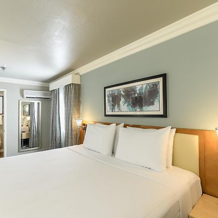 อเล็กซิส พาร์ค ออล สวีท รีสอร์ต Hotel ลาสเวกัส ภายนอก รูปภาพ
